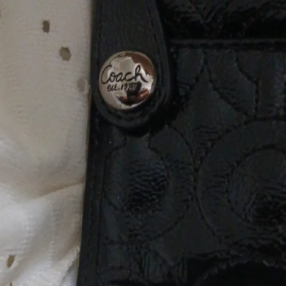 COACH Black Quilted Leather Wallet with Zipper Closure COIN PURSE - Picture 5 of 5